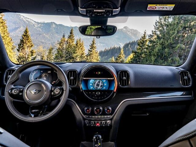 Огляд Mini Cooper Countryman 2023 Огляд нової моделі Mini Cooper Countryman 2023 з фото та відео