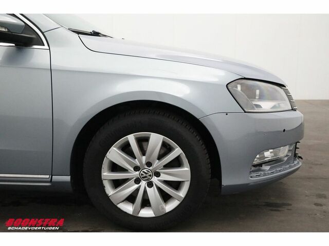 Фольксваген Пассат Варіант 2012 у Європі на Automoto.ua Сірий Фольксваген Пассат Варіант, об'ємом двигуна 1.39 л та пробігом 290 тис. км за 3482 $, фото 4 на Automoto.ua