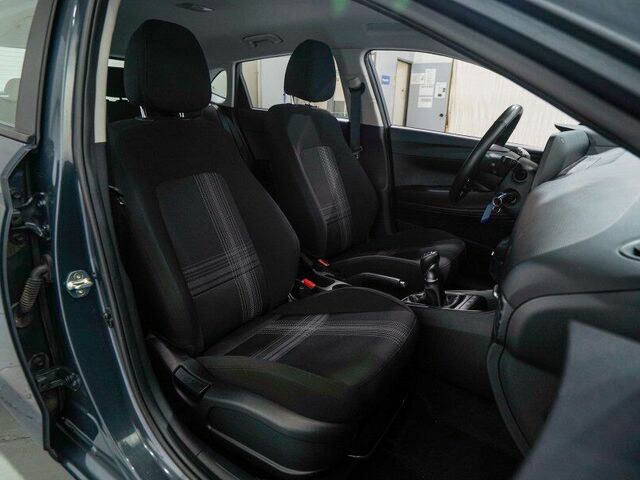 Хендай і20 2022 у Європі на Automoto.ua Синій Хендай і20, об'ємом двигуна 1 л та пробігом 72 тис. км за 16908 $, фото 14 на Automoto.ua