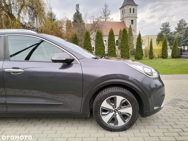 Кіа Niro, об'ємом двигуна 1.58 л та пробігом 183 тис. км за 12959 $, фото 12 на Automoto.ua