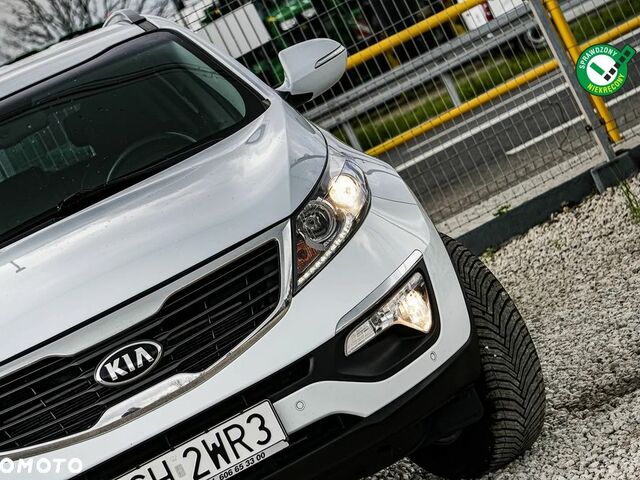 Киа Sportage, объемом двигателя 1.59 л и пробегом 193 тыс. км за 10043 $, фото 18 на Automoto.ua