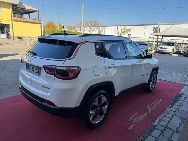 Джип Компас 2018 в Европе на Automoto.ua Белый Джип Компас, объемом двигателя 1.6 л и пробегом 70 тыс. км за 19213 $, фото 2 на Automoto.ua