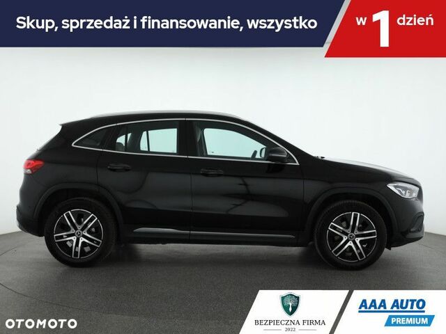 Мерседес ГЛА-Клас, об'ємом двигуна 1.95 л та пробігом 53 тис. км за 30886 $, фото 6 на Automoto.ua