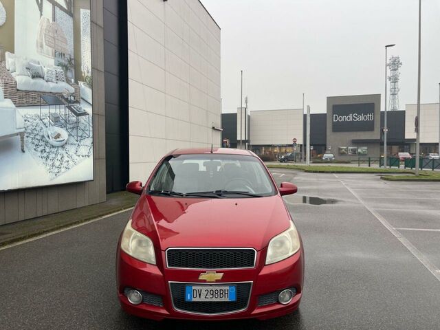 Шевроле Авео 2009 у Європі на Automoto.ua Червоний Шевроле Авео, об'ємом двигуна 1.21 л та пробігом 200 тис. км за 2700 $, фото 5 на Automoto.ua