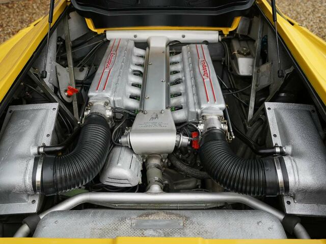 Жовтий Ламборджині Diablo, об'ємом двигуна 0 л та пробігом 75 тис. км за 316393 $, фото 3 на Automoto.ua