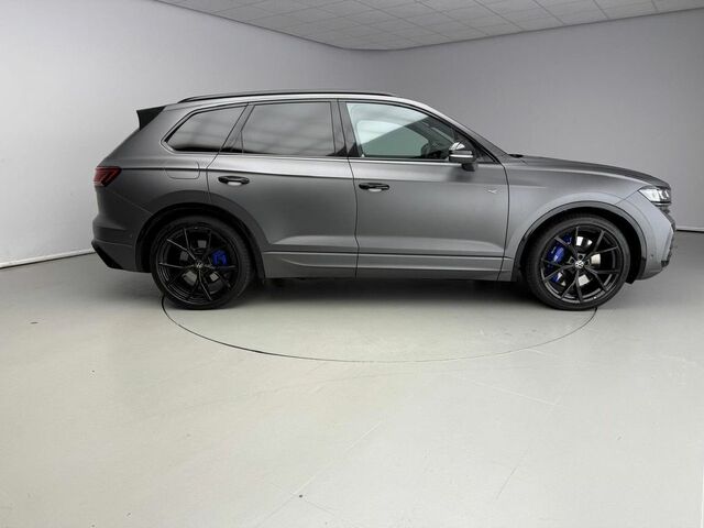 Фольксваген Туарег 2024 у Європі на Automoto.ua Сірий Фольксваген Туарег, об'ємом двигуна 3 л та пробігом 66 тис. км за 84950 $, фото 5 на Automoto.ua