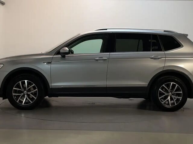 Фольксваген Tiguan Allspace 2020 у Європі на Automoto.ua Сірий Фольксваген Tiguan Allspace, об'ємом двигуна 1.5 л та пробігом 137 тис. км за 33504 $, фото 13 на Automoto.ua