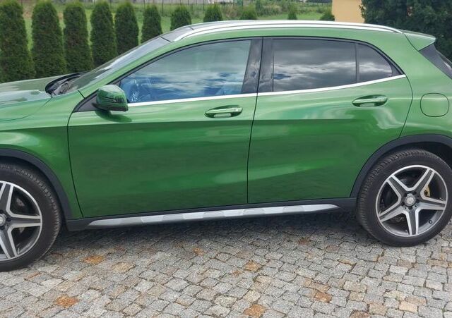 Мерседес ГЛА-Клас 2017 у Європі на Automoto.ua Зелений Мерседес ГЛА-Клас, об'ємом двигуна 1 л та пробігом 101 тис. км за 18645 $, фото 13 на Automoto.ua