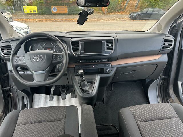 Тойота Proace Verso 2019 у Європі на Automoto.ua Тойота Proace Verso, об'ємом двигуна 2 л та пробігом 139 тис. км за 16900 $, фото 13 на Automoto.ua