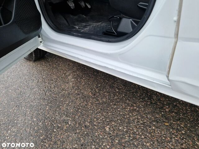 Дачия Логан 2021 в Европе на Automoto.ua Белый Дачия Логан, объемом двигателя 0.9 л и пробегом 141 тыс. км за 36900 $, фото 18 на Automoto.ua