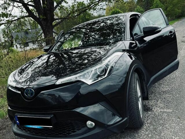 Тойота C-HR, об'ємом двигуна 1.8 л та пробігом 107 тис. км за 19417 $, фото 1 на Automoto.ua