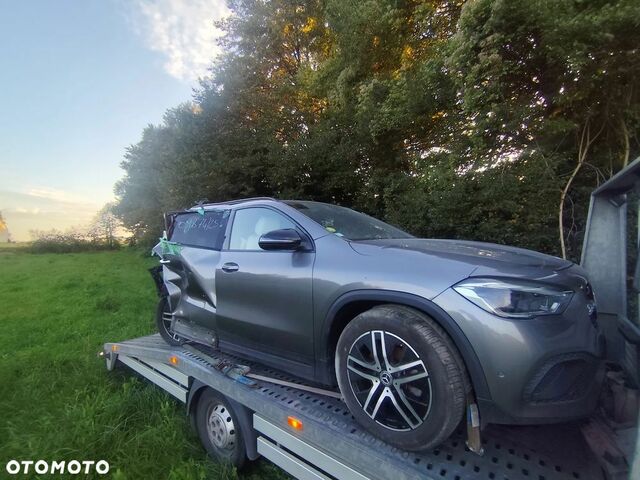 Мерседес ГЛА-Класс 2020 в Европе на Automoto.ua Серый Мерседес ГЛА-Класс, объемом двигателя 1 л и пробегом 91 тыс. км за 11356 $, фото 5 на Automoto.ua