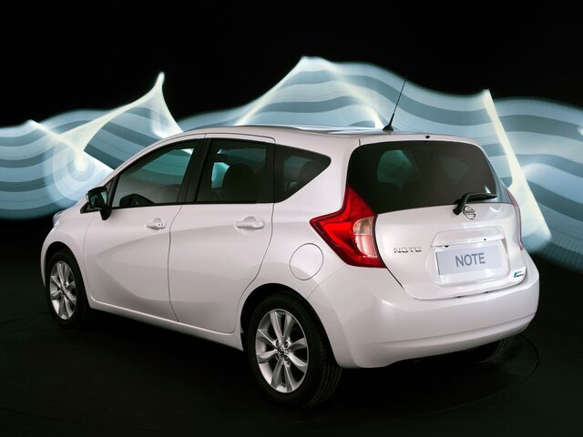 Ніссан Ноут, Хетчбек 2013 - н.в. 1.2 i AT (109 Hp)