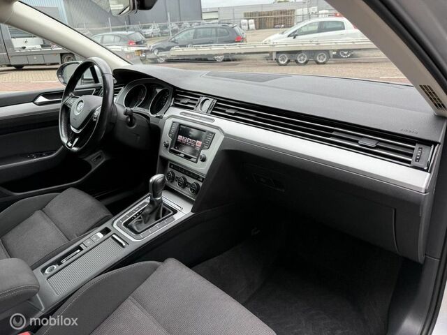 Фольксваген Пассат Варіант 2015 у Європі на Automoto.ua Сірий Фольксваген Пассат Варіант, об'ємом двигуна 1.6 л та пробігом 200 тис. км за 11791 $, фото 11 на Automoto.ua