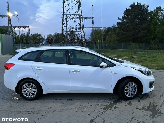 Киа Сид, объемом двигателя 1.37 л и пробегом 158 тыс. км за 8618 $, фото 7 на Automoto.ua