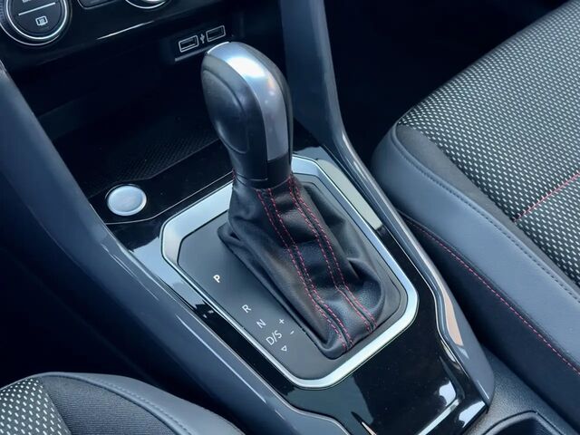 Фольксваген Ти-Рок 2020 в Европе на Automoto.ua Белый Фольксваген Ти-Рок, объемом двигателя 1.5 л и пробегом 149 тыс. км за 26762 $, фото 5 на Automoto.ua