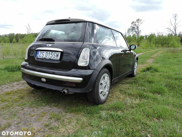 Міні Cooper, об'ємом двигуна 1.6 л та пробігом 193 тис. км за 2376 $, фото 1 на Automoto.ua