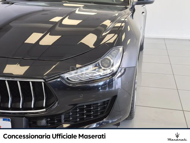 Мазераті Ghibli 2020 у Європі на Automoto.ua Чорний Мазераті Ghibli, об'ємом двигуна 2.99 л та пробігом 43 тис. км за 53677 $, фото 13 на Automoto.ua