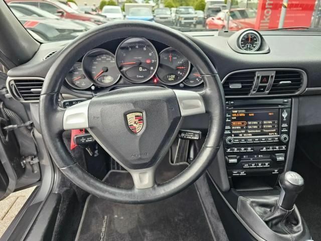 Серый Порше 911, объемом двигателя 3.6 л и пробегом 109 тыс. км за 59159 $, фото 10 на Automoto.ua