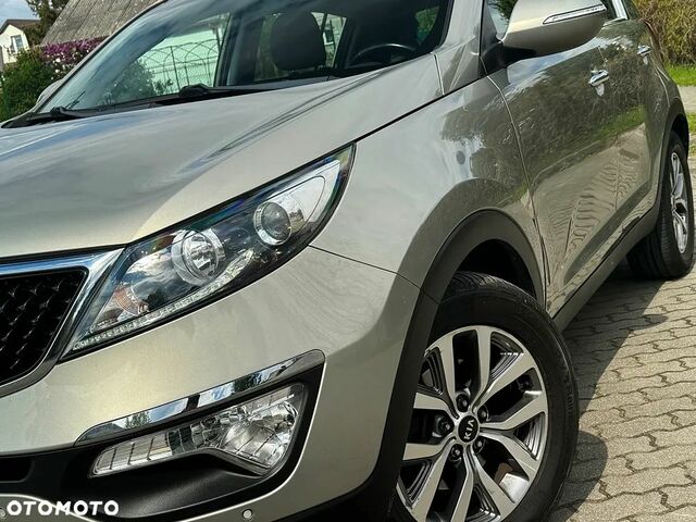 Кіа Sportage, об'ємом двигуна 1.59 л та пробігом 168 тис. км за 10994 $, фото 6 на Automoto.ua