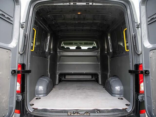 Фольксваген Крафтєр 2022 у Європі на Automoto.ua Сірий Фольксваген Крафтєр, об'ємом двигуна 1.97 л та пробігом 116 тис. км за 46446 $, фото 8 на Automoto.ua