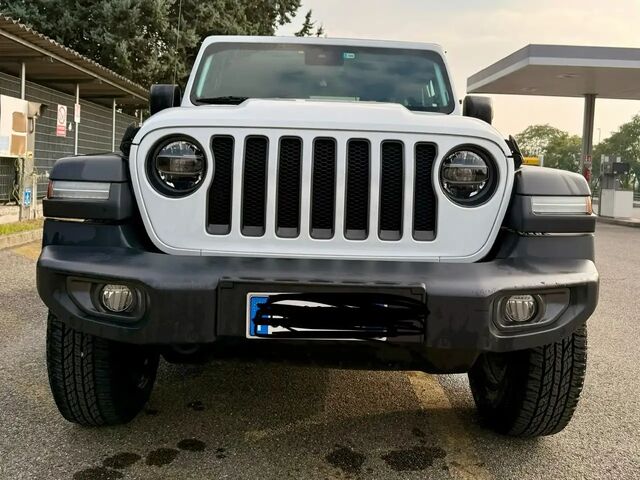 Джип Вранглер 2020 в Европе на Automoto.ua Белый Джип Вранглер, объемом двигателя 2.14 л и пробегом 115 тыс. км за 46462 $, фото 9 на Automoto.ua