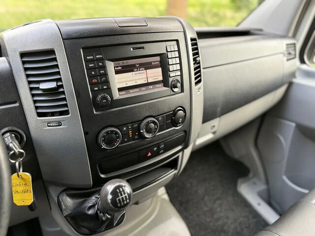 Фольксваген Крафтер 2015 в Европе на Automoto.ua Белый Фольксваген Крафтер, объемом двигателя 1.97 л и пробегом 255 тыс. км за 12448 $, фото 12 на Automoto.ua