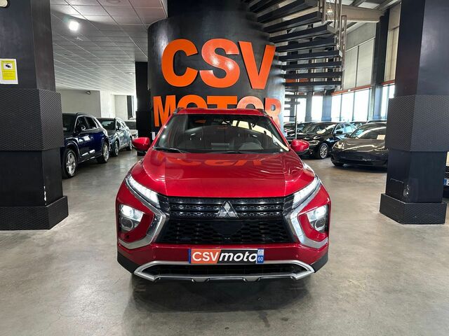 Міцубісі Eclipse Cross 2022 у Європі на Automoto.ua Червоний Міцубісі Eclipse Cross, об'ємом двигуна 2.36 л та пробігом 93 тис. км за 22219 $, фото 2 на Automoto.ua
