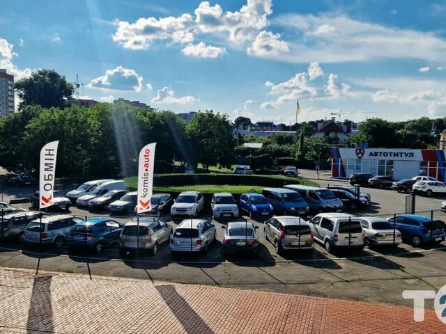 Купити нове авто Renault,Volkswagen,Mercedes-Benz,Hyundai,Toyota,Audi,Land Rover,Nissan,Skoda,Tesla,Chrysler,Fiat,Mazda,Opel,Peugeot,Smart,Chevrolet,Citroen,Daewoo,Dodge,Kia,Lexus,MAN,Mitsubishi,Subaru,Volvo,УАЗ у Хмельницькому в автосалоні "Komis Auto Хмельницький" | Фото 1 на Automoto.ua