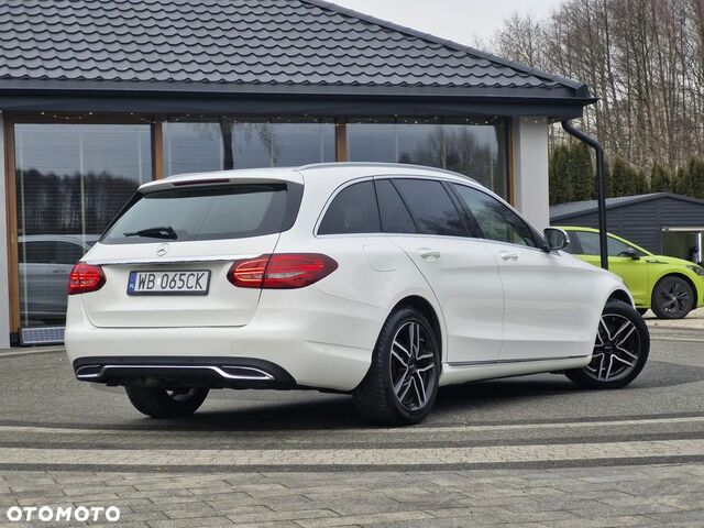 Мерседес Ц-Класс 2020 в Европе на Automoto.ua Белый Мерседес Ц-Класс, объемом двигателя 1 л и пробегом 130 тыс. км за 79900 $, фото 19 на Automoto.ua