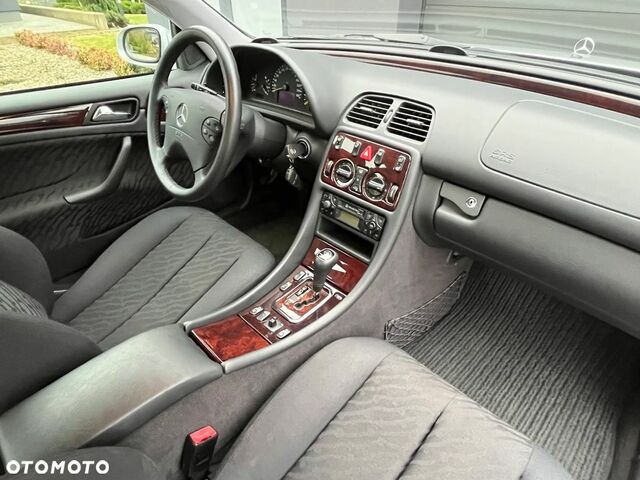 Мерседес ЦЛК-Класс 1999 в Европе на Automoto.ua Серый Мерседес ЦЛК-Класс, объемом двигателя 3.2 л и пробегом 49 тыс. км за 46900 $, фото 15 на Automoto.ua