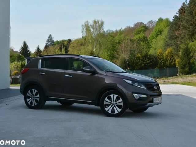 Кіа Sportage, об'ємом двигуна 2 л та пробігом 154 тис. км за 10778 $, фото 7 на Automoto.ua