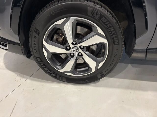 Тойота РАВ 4 2021 в Европе на Automoto.ua Серый Тойота РАВ 4, объемом двигателя 0 л и пробегом 73 тыс. км за 38446 $, фото 10 на Automoto.ua