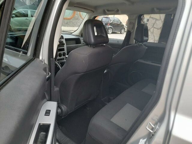 Джип Патриот 2009 в Европе на Automoto.ua Серый Джип Патриот, объемом двигателя 1.97 л и пробегом 198 тыс. км за 4000 $, фото 13 на Automoto.ua