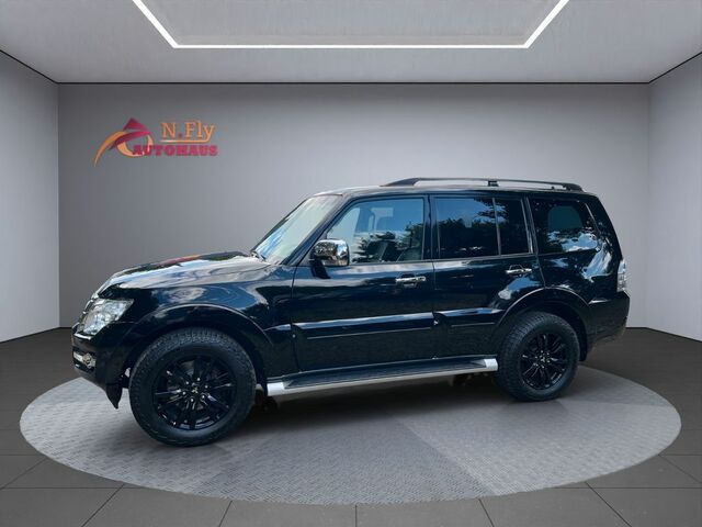 Міцубісі Паджеро 2016 у Європі на Automoto.ua Чорний Міцубісі Паджеро, об'ємом двигуна 3.2 л та пробігом 175 тис. км за 29117 $, фото 1 на Automoto.ua