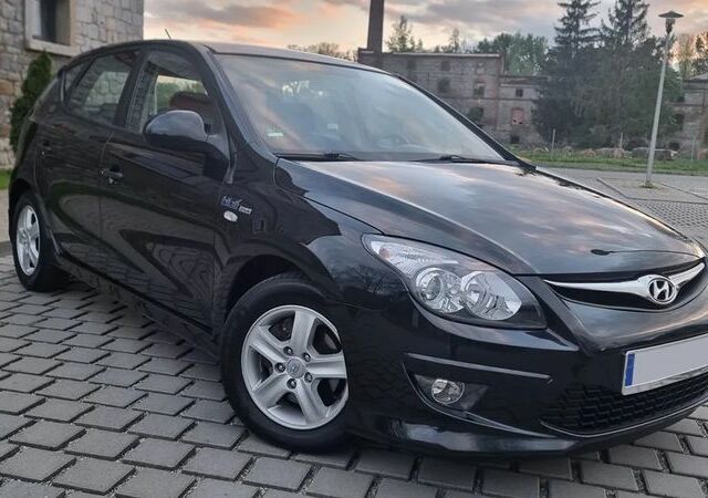 Хендай i30, объемом двигателя 1.4 л и пробегом 119 тыс. км за 5032 $, фото 6 на Automoto.ua