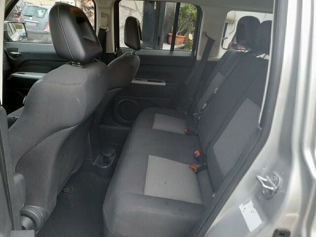 Джип Патриот 2009 в Европе на Automoto.ua Серый Джип Патриот, объемом двигателя 1.97 л и пробегом 198 тыс. км за 4000 $, фото 14 на Automoto.ua