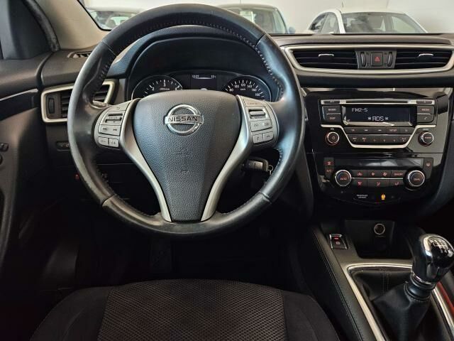 Ниссан Кашкай 2014 в Европе на Automoto.ua Белый Ниссан Кашкай, объемом двигателя 1.6 л и пробегом 195 тыс. км за 7900 $, фото 11 на Automoto.ua