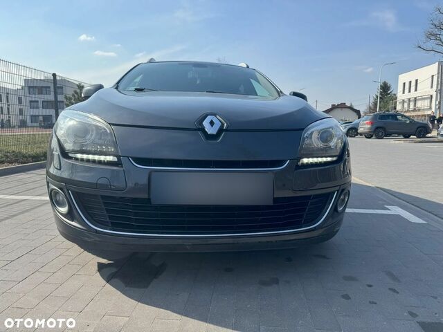 Рено Меган 2013 в Европе на Automoto.ua Серый Рено Меган, объемом двигателя 1 л и пробегом 229 тыс. км за 17000 $, фото 9 на Automoto.ua