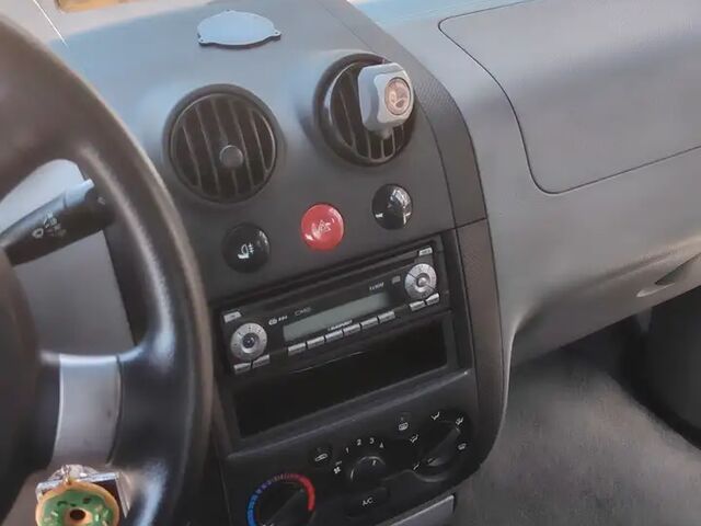 Шевроле Калос 2005 у Європі на Automoto.ua Срібний Шевроле Калос, об'ємом двигуна 1.15 л та пробігом 66 тис. км за 2910 $, фото 5 на Automoto.ua