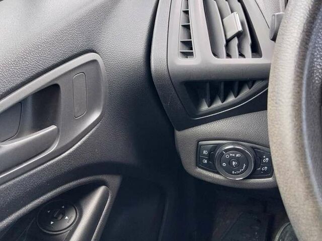 Сірий Форд Транзит Коннект, об'ємом двигуна 1.5 л та пробігом 80 тис. км за 15000 $, фото 16 на Automoto.ua