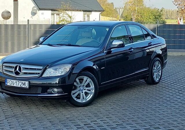 Мерседес Ц-Клас 2008 у Європі на Automoto.ua Чорний Мерседес Ц-Клас, об'ємом двигуна 1 л та пробігом 189 тис. км за 8463 $, фото 1 на Automoto.ua