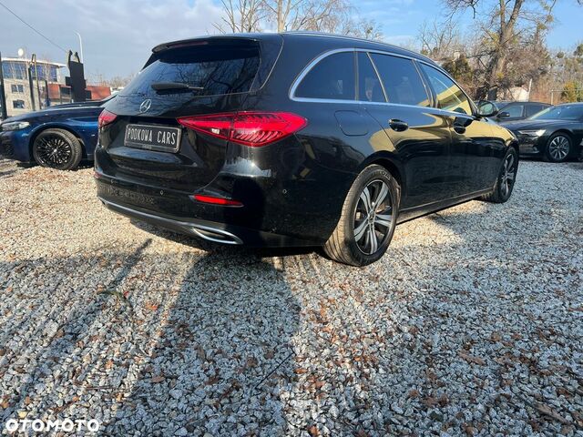 Мерседес Ц-Класс 2022 в Европе на Automoto.ua Черный Мерседес Ц-Класс, объемом двигателя 1 л и пробегом 159 тыс. км за 159000 $, фото 2 на Automoto.ua