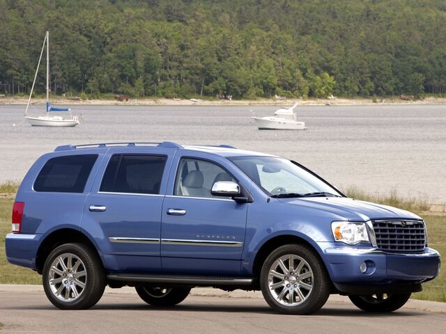 Крайслер Аспен, Позашляховик / Кросовер 2006 - н.в. 5.7 i V8 16V AWD