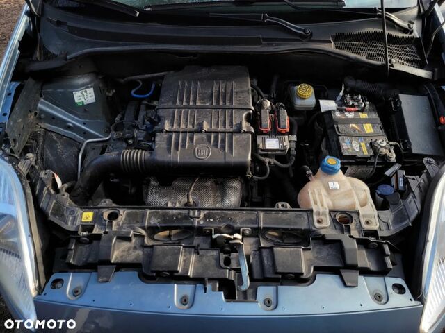 Фиат Гранде Пунто, объемом двигателя 1.24 л и пробегом 106 тыс. км за 2570 $, фото 18 на Automoto.ua