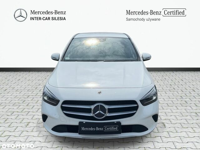 Мерседес Б-класс 2019 в Европе на Automoto.ua Белый Мерседес Б-класс, объемом двигателя 1 л и пробегом 72 тыс. км за 24189 $, фото 1 на Automoto.ua