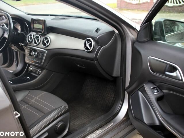 Мерседес ГЛА-Клас 2015 у Європі на Automoto.ua Сірий Мерседес ГЛА-Клас, об'ємом двигуна 2.14 л та пробігом 220 тис. км за 15957 $, фото 19 на Automoto.ua