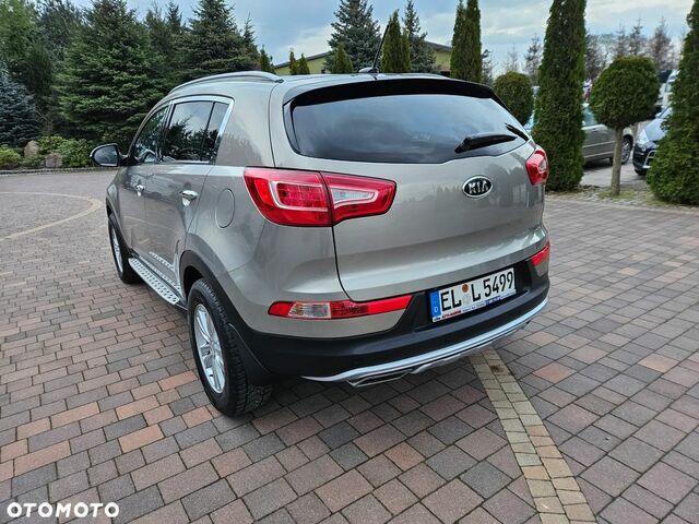 Кіа Sportage, об'ємом двигуна 2 л та пробігом 190 тис. км за 8596 $, фото 10 на Automoto.ua