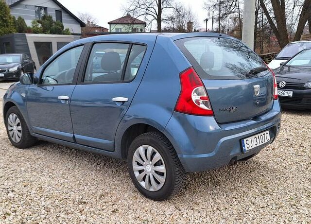 Дачія Sandero, об'ємом двигуна 1.39 л та пробігом 121 тис. км за 2268 $, фото 2 на Automoto.ua