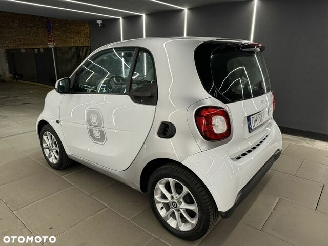 Смарт Fortwo, об'ємом двигуна 1 л та пробігом 92 тис. км за 5810 $, фото 4 на Automoto.ua